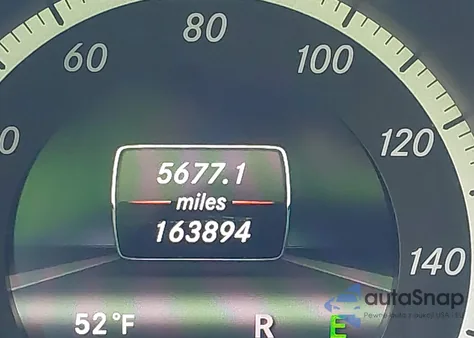 2013 Mercedes-Benz E 350 4Matic z USA, uszkodzony, nr VIN WDDHF8JB6DA734292